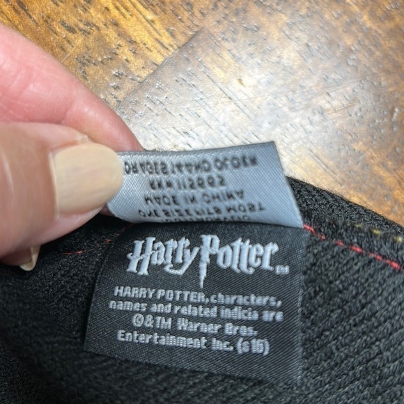 Gryffindor stocking cap nwot winter snow skiing Harry Potter hat. Universal hat - Picture 4 of 7